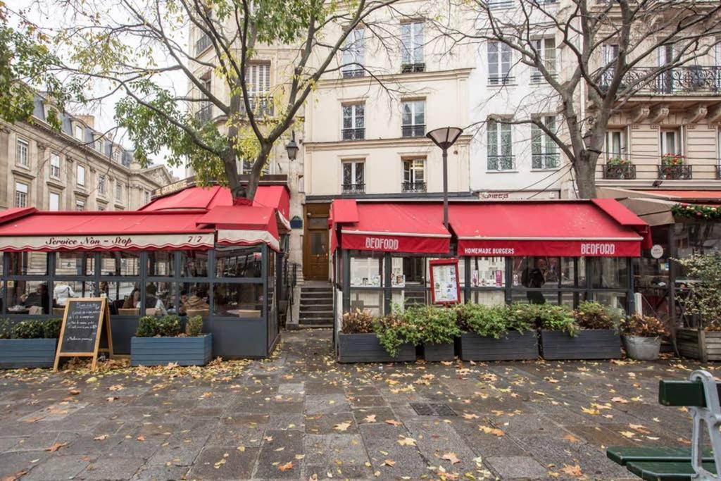 Charming Le Marais Retro Appartement
