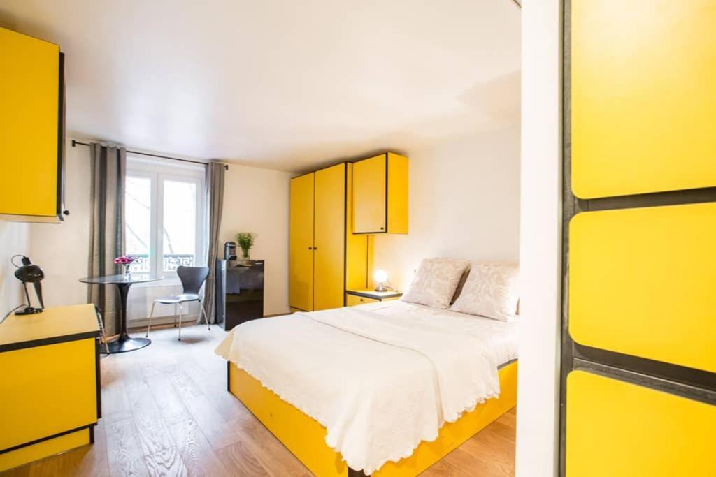 Charming Le Marais Retro Appartement Parijs